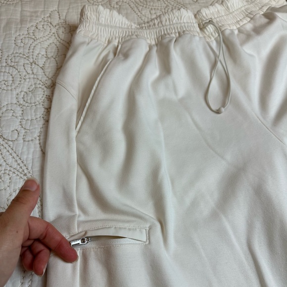 Athleta wide leg cropped cream white sweatpants - Picture 5 of 11